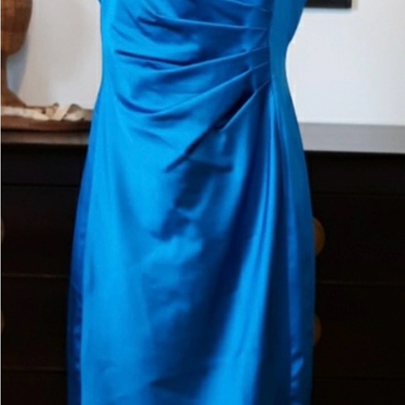 Dresses & Skirts - Chic Blue Satin Midi Dress